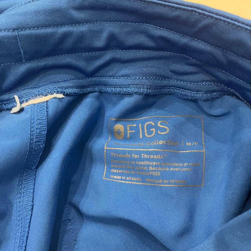 FIGS Scrub Set Casma top and HW Zamora Jogger Bottoms Royal Blue Medium Petite - Picture 7 of 7